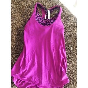 Lululemon 6 Pink Yoga Tank with Detachable Bra.
